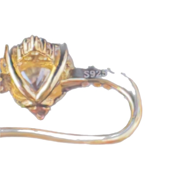 Moissanite 2ct North Star Huggie Earrings - Picture 5 of 6